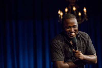 Chiếc Áo Hóm Hỉnh - Hannibal Buress: Comedy Camisado